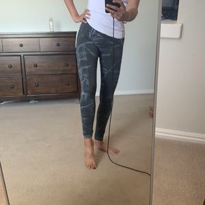 Lululemon ebb to street right wash